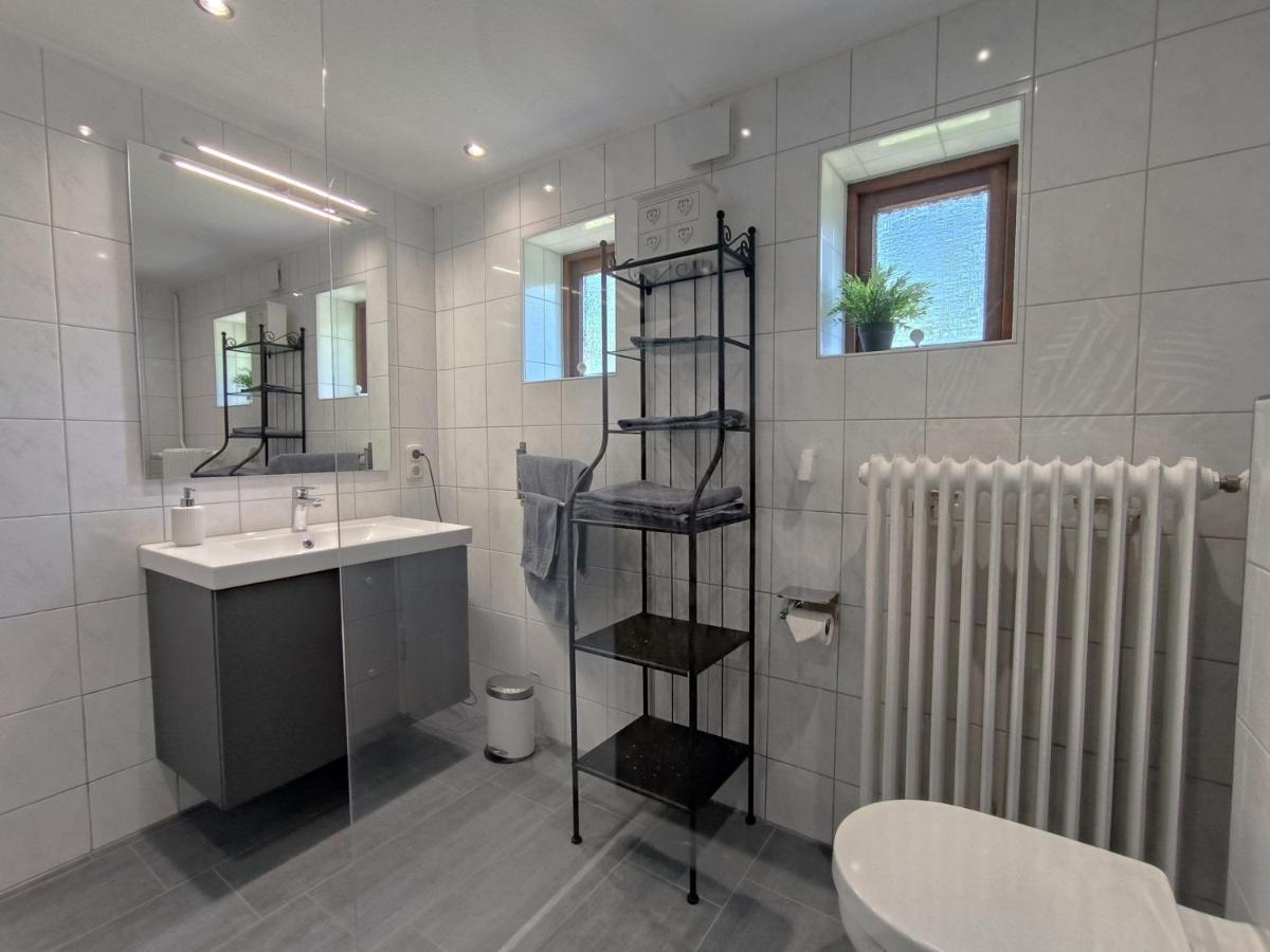 Ferienwohnung Zwischen Den Meeren - Schoene Und Gemuetliche Fewo Mit Garten Dorpstedt Exteriör bild