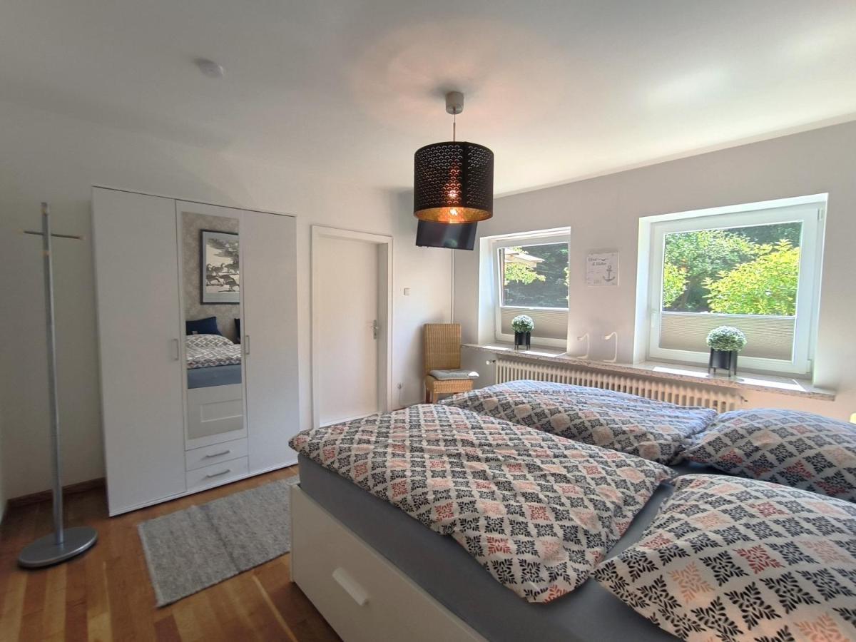 Ferienwohnung Zwischen Den Meeren - Schoene Und Gemuetliche Fewo Mit Garten Dorpstedt Exteriör bild