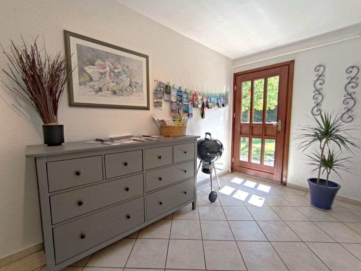Ferienwohnung Zwischen Den Meeren - Schoene Und Gemuetliche Fewo Mit Garten Dorpstedt Exteriör bild