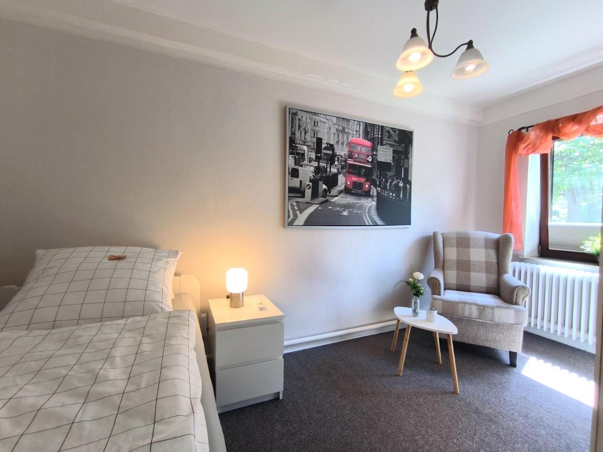 Ferienwohnung Zwischen Den Meeren - Schoene Und Gemuetliche Fewo Mit Garten Dorpstedt Exteriör bild